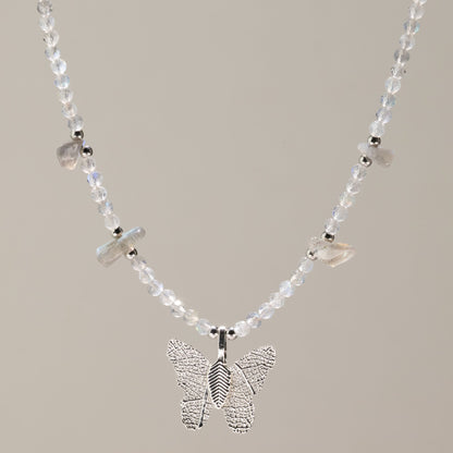 Mineralienkette Nymphe mit Schmetterling – Labradorit