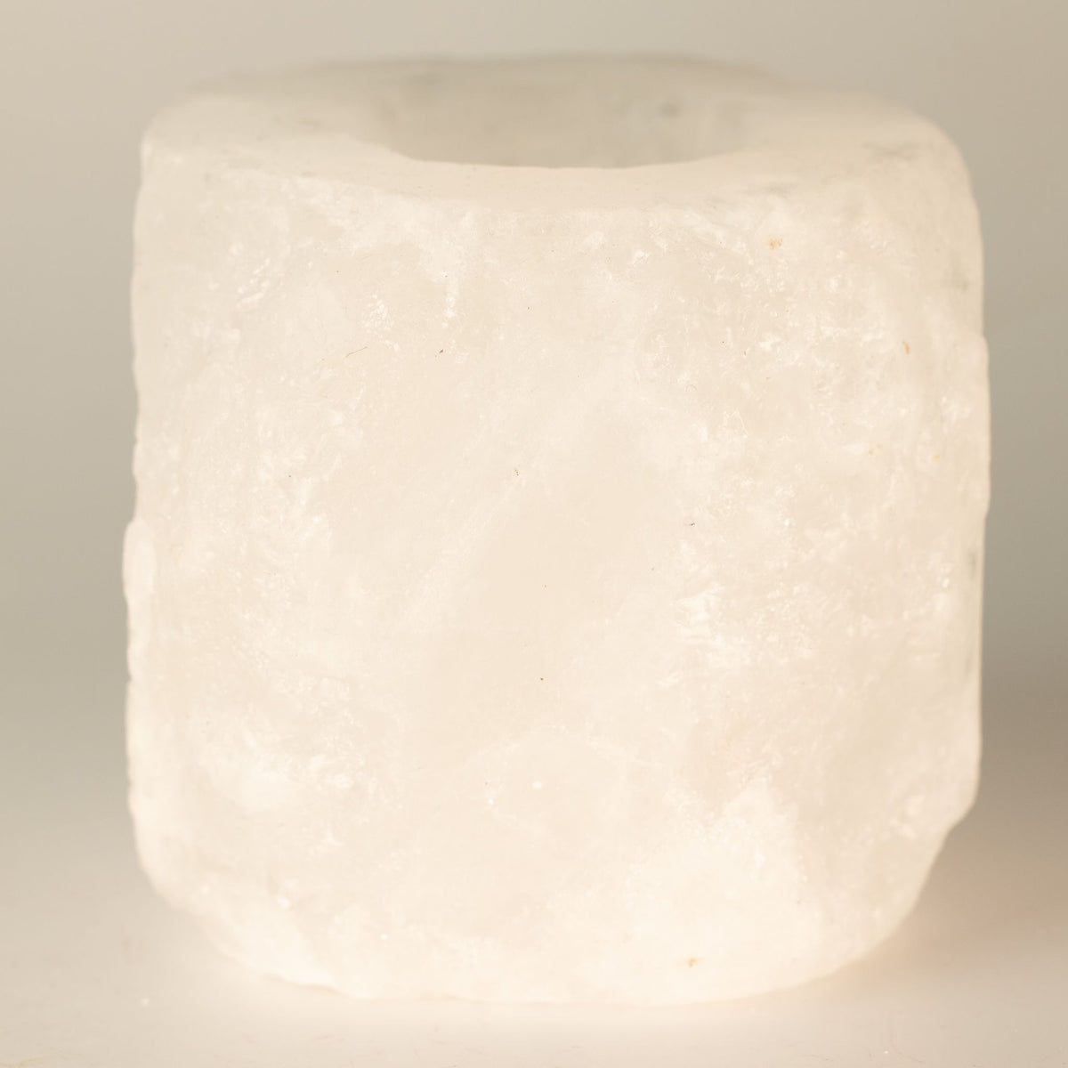 Weißer Salzkerzenhalter, 600–800 g.