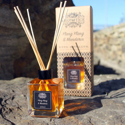 Aroma-Diffusor mit ätherischen Ölen Ylang-Ylang & Mandarine, 200 ml